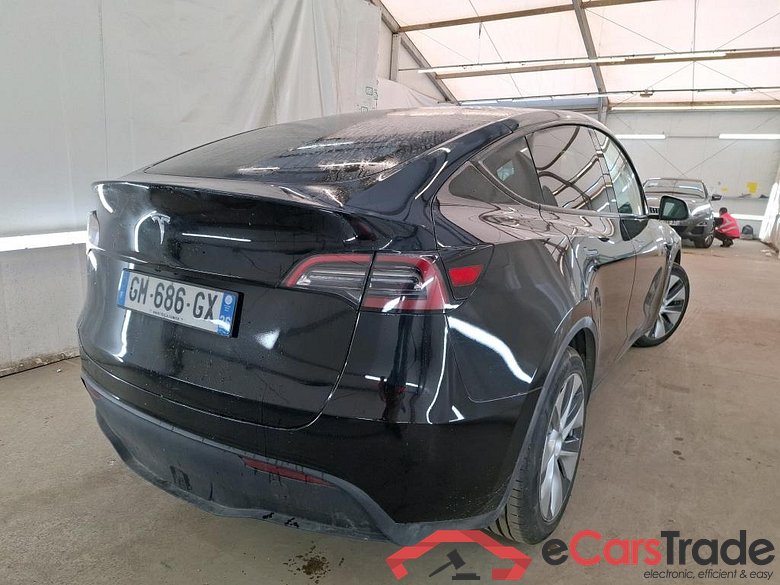 TESLA Model Y / 2021 / 5P / SUV RWD #4