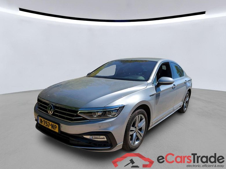 VOLKSWAGEN PASSAT 110 kW