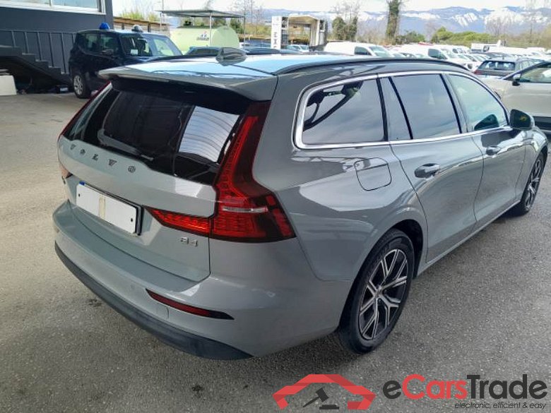 VOLVO V60 / 2019 / 5P / STATION WAGON B4 D AUTOM.CORE #2