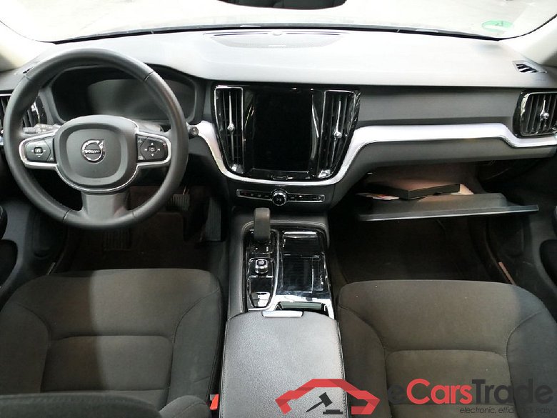 V60 Kombi Core Recharge Plug-In Hybrid AWD 2.0 T6 293KW AT8 E6d #3