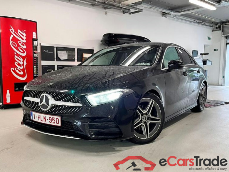 Mercedes A 180d Limo AMG Aut. Pano LED-Xenon Widescreen Ambient Navi 1/2 Sport-Leather-Alcantara KeylessGo Camera Klima PDC ... #1