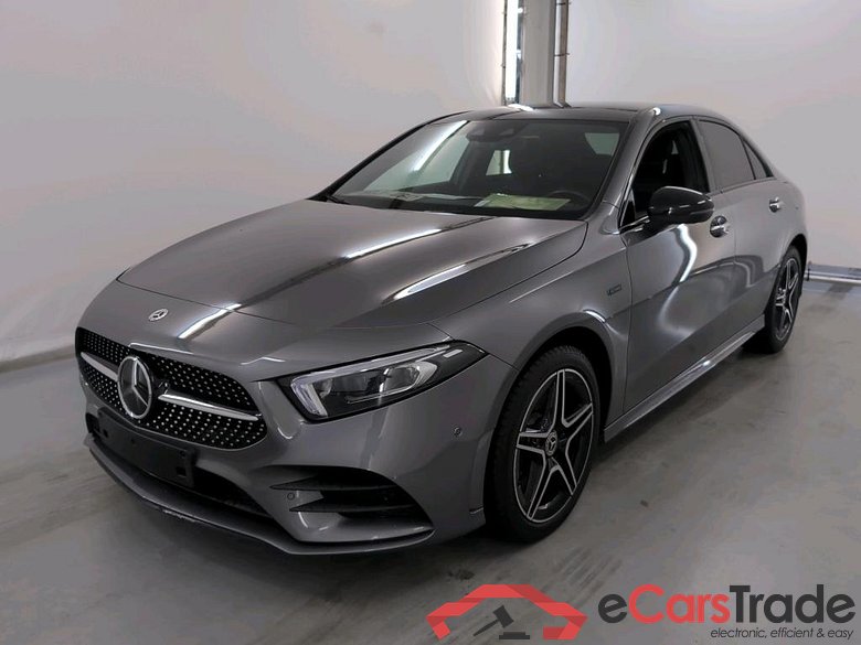 MERCEDES-BENZ A-Klasse 1.3 A 250 E LUXURY LINE DCT #1