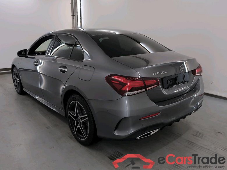 MERCEDES-BENZ A-Klasse 1.3 A 250 E LUXURY LINE DCT #3