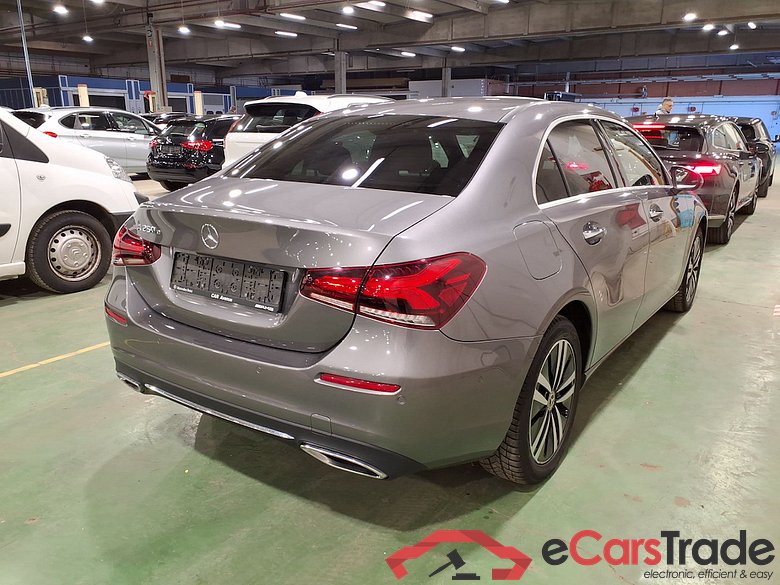 MERCEDES-BENZ A-CLASS LIMOUSINE 1.3 A 250 E BUSINESS SOLUTION DCT #4