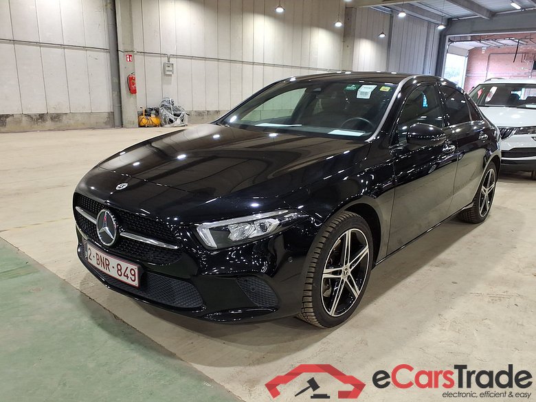 MERCEDES-BENZ A-Klasse 1.3 A 250 E DCT