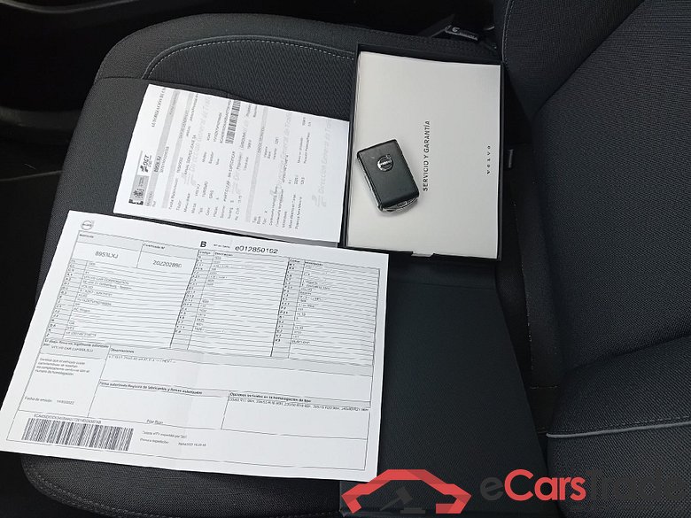 VOLVO XC40 / 2017 / 5P / todoterreno 2.0 B3 G Momentum Pro Auto #5