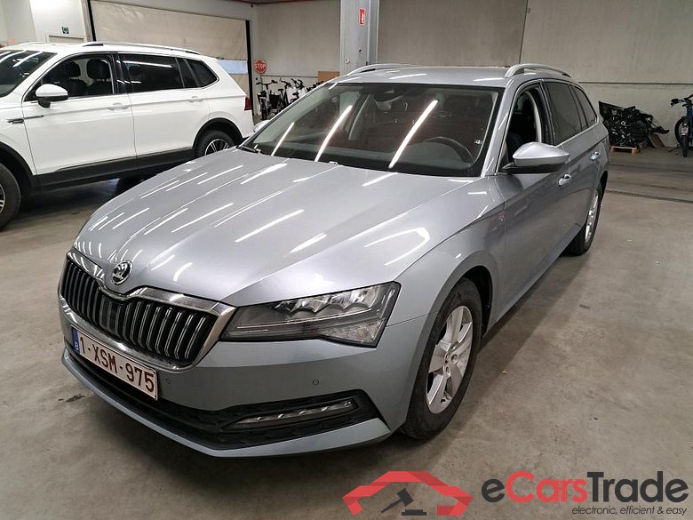 SKODA - SKO SUPERB COMBI CRTDI 150PK Ambition Pack Corporate With Heated Seats & Safety & Kessy & Alarm & PDC Front & Rear