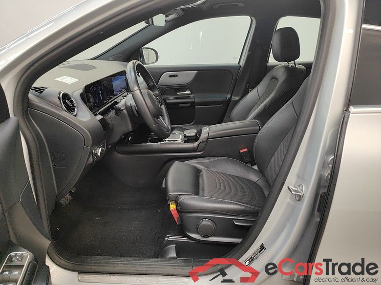MERCEDES CLASSE GLA DIESEL - 2020 GLA 200 d 150 business Solution 5d Auto #3