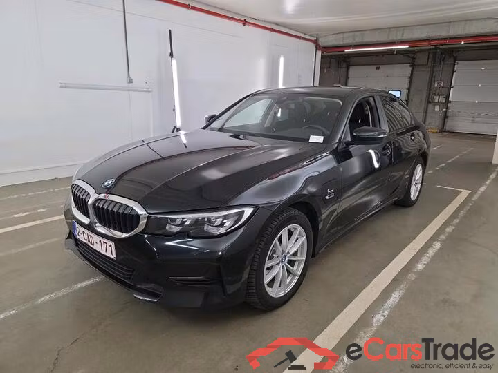 BMW 3 Reeks Berline 3 Reeks Berline 320e (150 kW) (PHEV) 150kW/204pk  4D/P Auto-8 #1