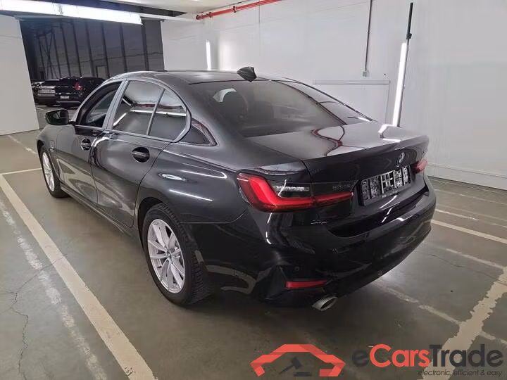 BMW 3 Reeks Berline 3 Reeks Berline 320e (150 kW) (PHEV) 150kW/204pk  4D/P Auto-8 #3