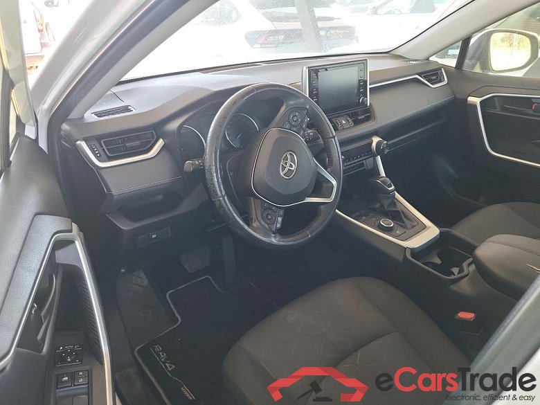 TOYOTA Rav4 / 2018 / 5P / todoterreno 2.5l 220H Business 4WD #3