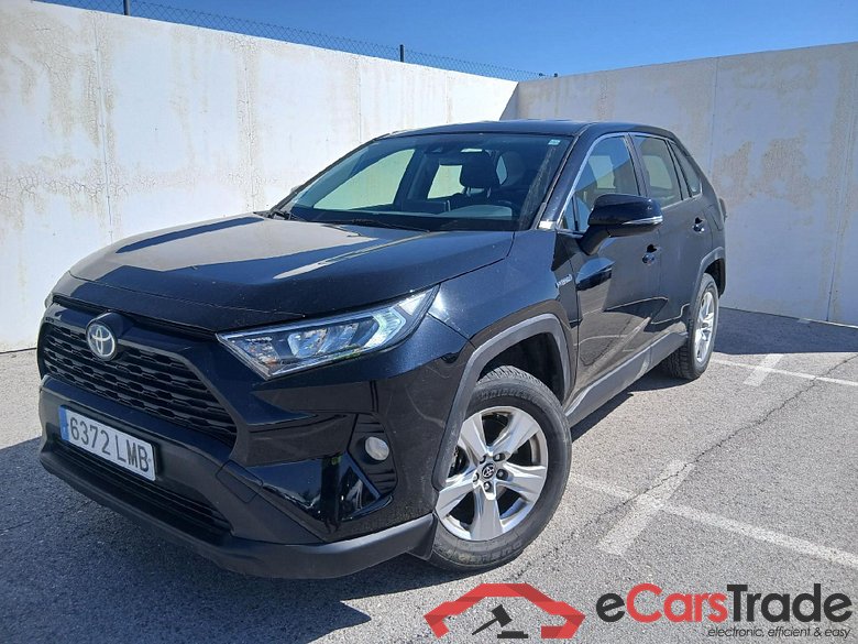 TOYOTA Rav4 / 2018 / 5P / todoterreno 2.5l 220H Business #1