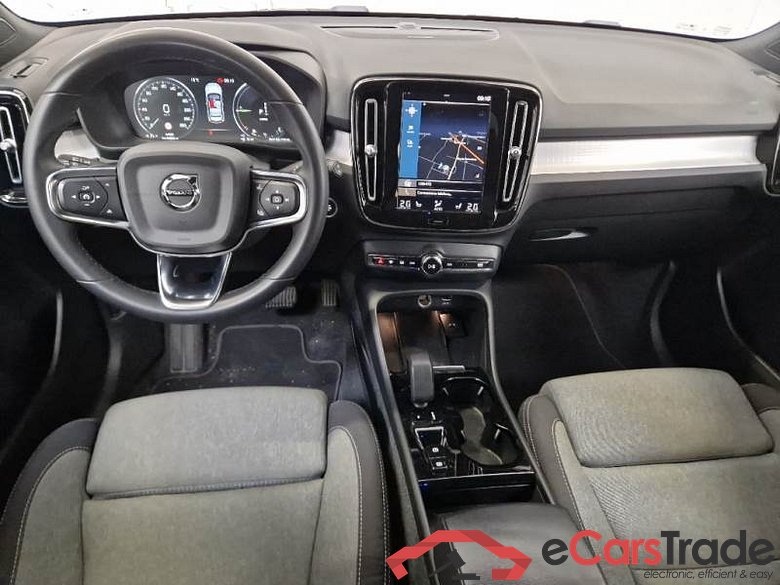 VOLVO XC40 / 2021 / 5P / SUV T5 RECHARGE PLUG-IN AUTO PLUS BRIGHT #3