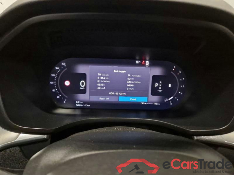 VOLVO XC60 / 2021 / 5P / SUV B4 D AWD AUTOMATICO MOMENTUM PRO #4