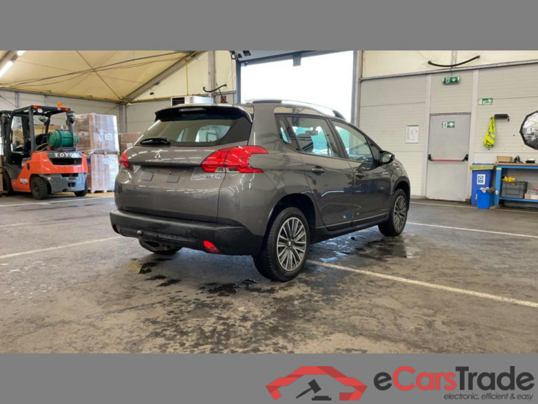 PEUGEOT 2008 1.2i PureTech Active #4