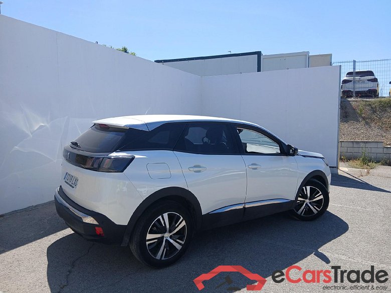 PEUGEOT 3008 / 2020 / 5P / todoterreno 1.2 PureTech 96KW S&S Allure Pack #2
