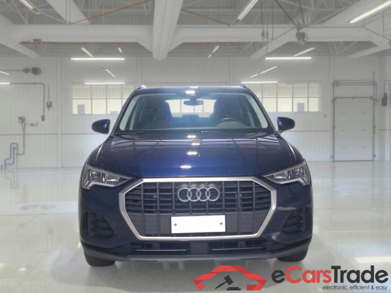 AUDI Q3 / 2018 / 5P / SUV 45 TFSI E S TRONIC BUSINESS #6