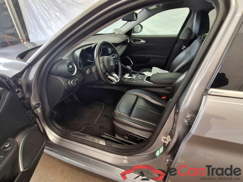 Giulia Super 2.2 JTDM 140KW AT8 E6d #4