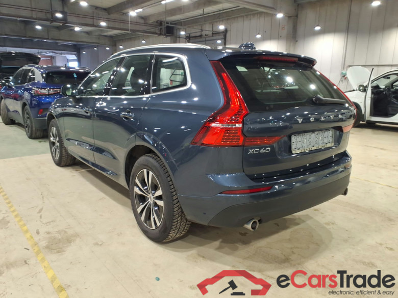 VOLVO XC60 2.0 D3 MOMENTUM PRO #2