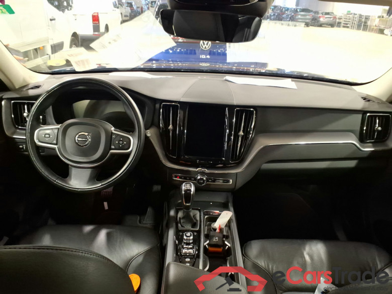 VOLVO XC60 2.0 D3 MOMENTUM PRO #6