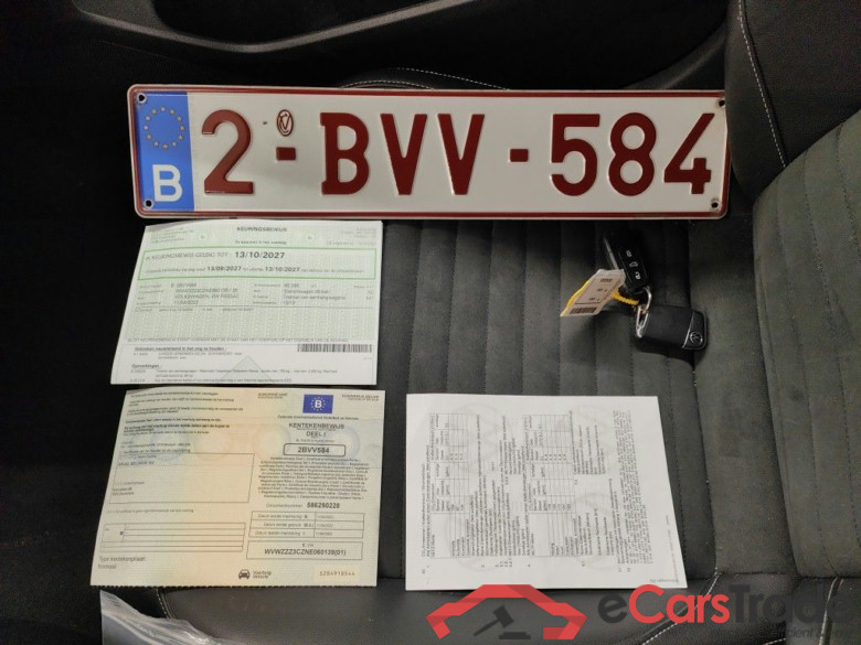 Volkswagen Passat Variant 2.0 TDI SCR 110kW DSG7 Elegance Business 5d #4