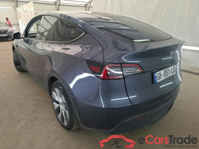TESLA Model Y / 2021 / 5P / SUV RWD #3