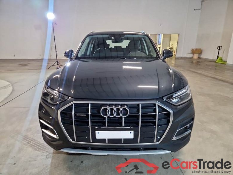 AUDI Q5 / 2020 / 5P / SUV 40 TDI BUSIN. ADVANCED QUATTRO S TRONIC #6
