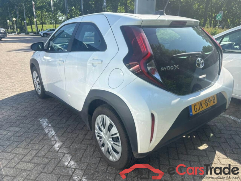 TOYOTA Aygo X 1.0 VVT-i MT Play #3