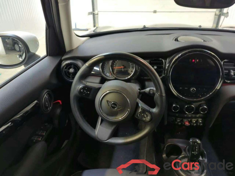 Mini 5-deurs 1.5 Cooper Camden #3