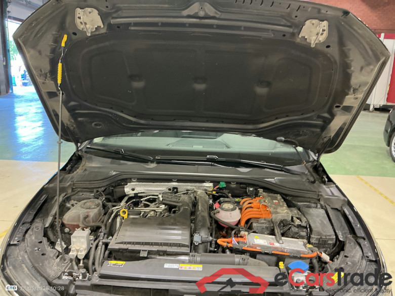 VOLKSWAGEN GOLF VIII 1.4 EHYBRID STYLE BUSINESS DSG #6