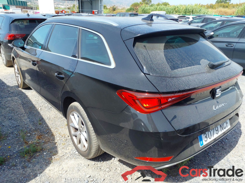 SEAT Leon 1.5 TSI 85 KW (115 CV) Style 25 Aniversario Manual Sport Tourer #2