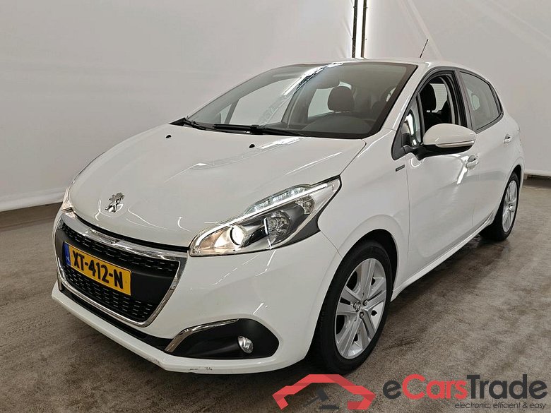 Peugeot 208 Signature 1.2 PureTech 82 5d