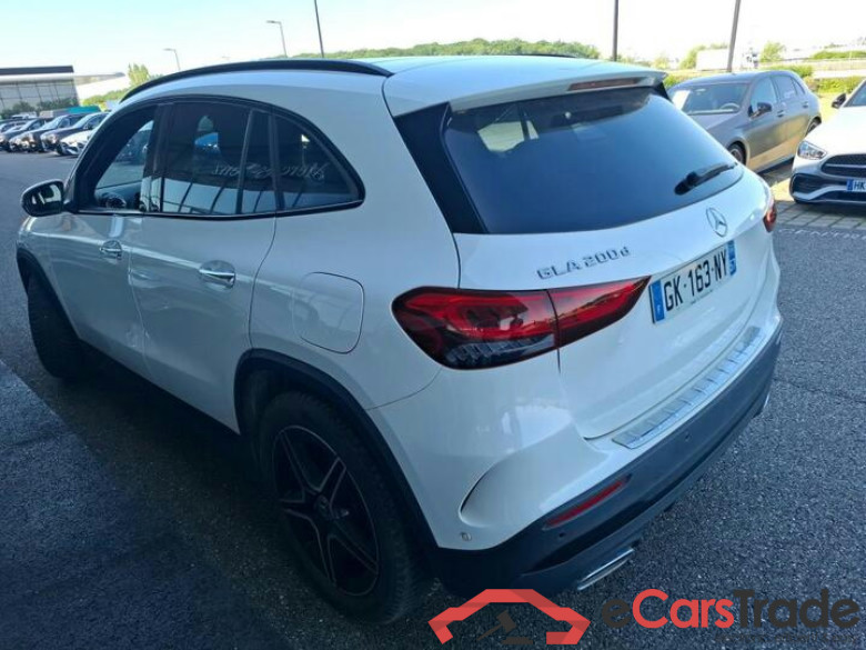 Mercedes GLA 200d AMG Night Aut. Pano LED Widescreen Ambient Navi 1/2 Sport-Leather-Alcantara KeylessGo Camera Klima PDC ... #4