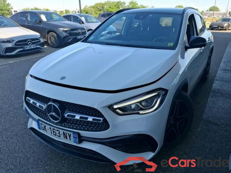 Mercedes GLA 200d AMG Night Aut. Pano LED Widescreen Ambient Navi 1/2 Sport-Leather-Alcantara KeylessGo Camera Klima PDC ... #1