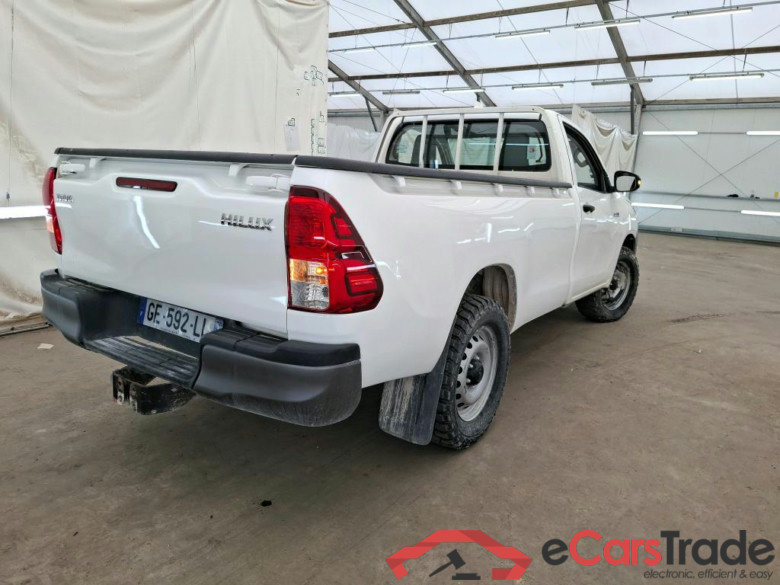 TOYOTA Hilux SC / 2020 / 2P / Pick-up 2.4 D-4D SIMPLE CAB LeCap 4WD #3