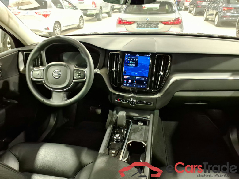 VOLVO XC60 - 2017 2.0 B4 MHEV Momentum Pro Geartronic #6