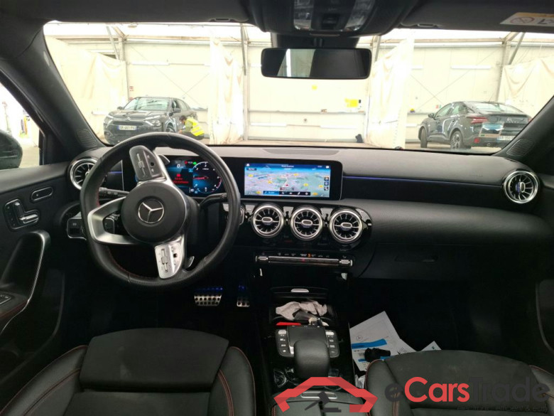 MERCEDES-BENZ Classe A Compact  2018 5P Berline A 200 d AMG Line 8G DCT #5