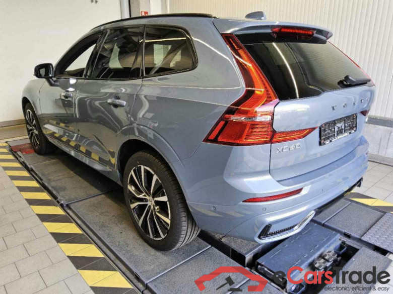 Volvo XC60 (03.2017->) DE - SUV5 B5 (Benzin) AWD EU6d, Plus Dark Mild-Hybrid, (Facelift) 2022 - 2024 #4