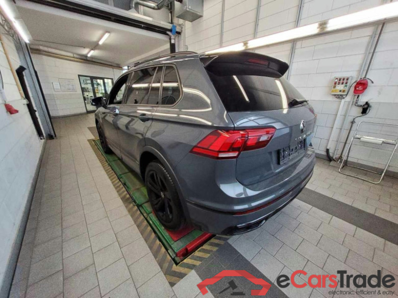 Volkswagen Tiguan (AX1)(07.2020->2024) DE - SUV5 2.0 TSI BMT/Start-Stopp EU6d, 4Motion R-Line OPF, (Facelift) 2020 - 20 #4