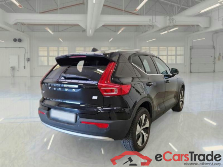 VOLVO XC40 / 2021 / 5P / SUV T4 RECHARGE PLUG-IN AUTO CORE #2