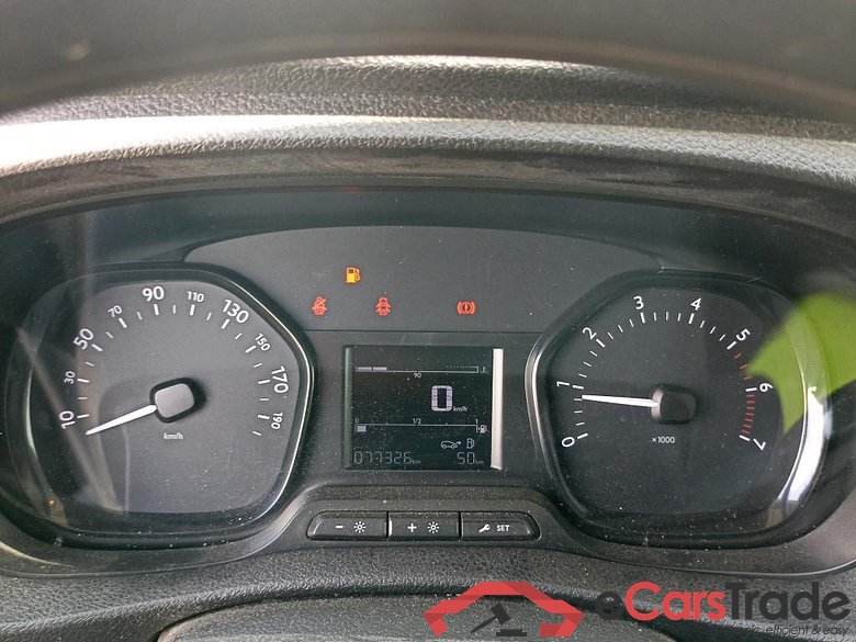 PEUGEOT Expert / 2016 / 4P / furgón Furgón Pro 2.0 BlueHDi 120 S&S Standard #4