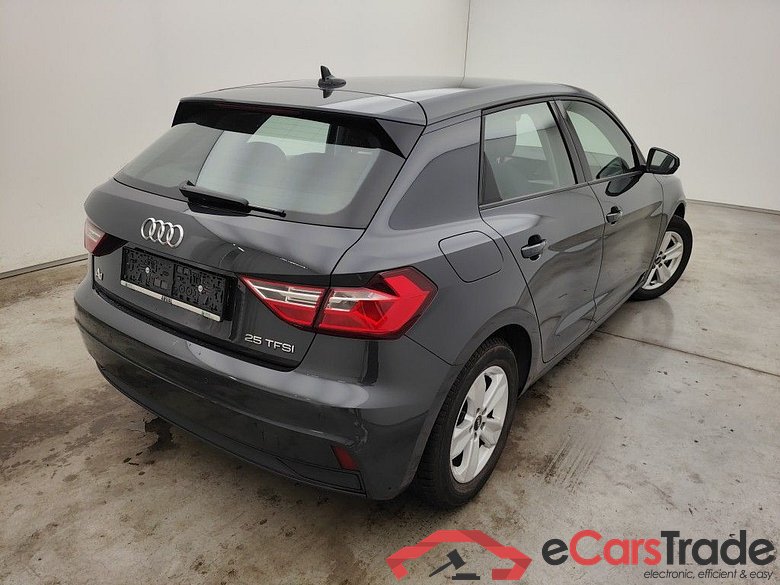 Audi A1 Sportback 1.0 25 TFSI 70kW S tronic Attraction B.E 5d #2