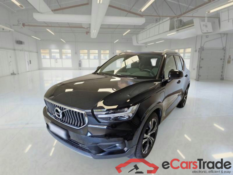VOLVO XC40 / 2017 / 5P / SUV T5 PLUG-IN HYBRID AUTO RECH INSCRIP EXPR #1