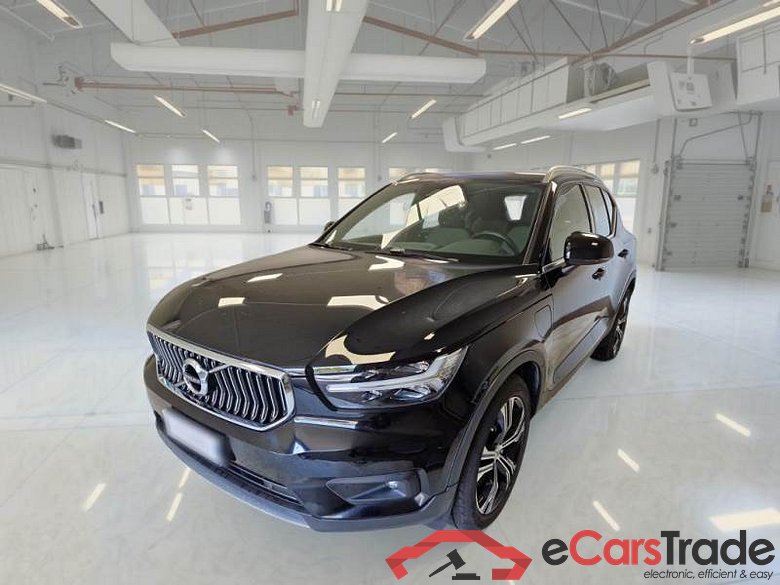 VOLVO XC40 / 2017 / 5P / SUV T5 PLUG-IN HYBRID AUTO RECH INSCRIP EXPR