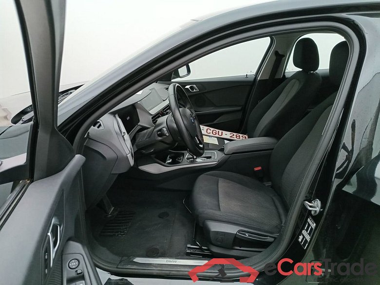 BMW 1 Reeks Hatch 118iA (100 kW) 5d #3