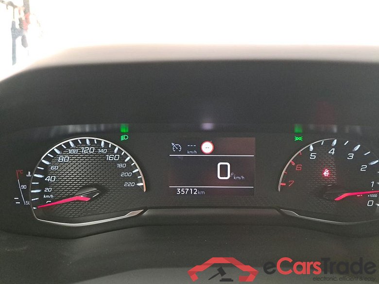 PEUGEOT 208 / 2019 / 5P / Berline Puretech 75 S&S Active Business #6