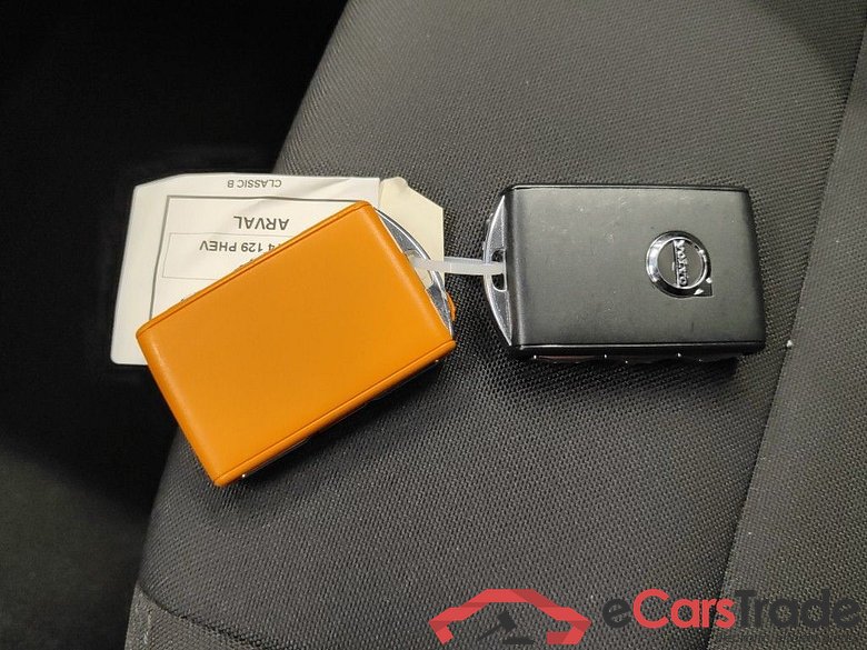 VOLVO XC40 1.5 T4 PHEV 129hp Inscription Expression 5d #4