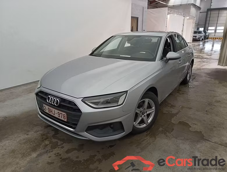 Audi A4 2.0 30 TDi 100kW S tronic Attraction B.E 4d