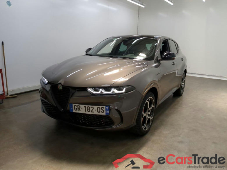 ALFA ROMEO Tonale / 2022 / 5P / SUV 1.3T PHEV 280 AT6 Q4 Veloce