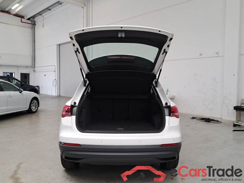 AUDI Q3 / 2018 / 5P / SUV 45 TFSI E S TRONIC #5